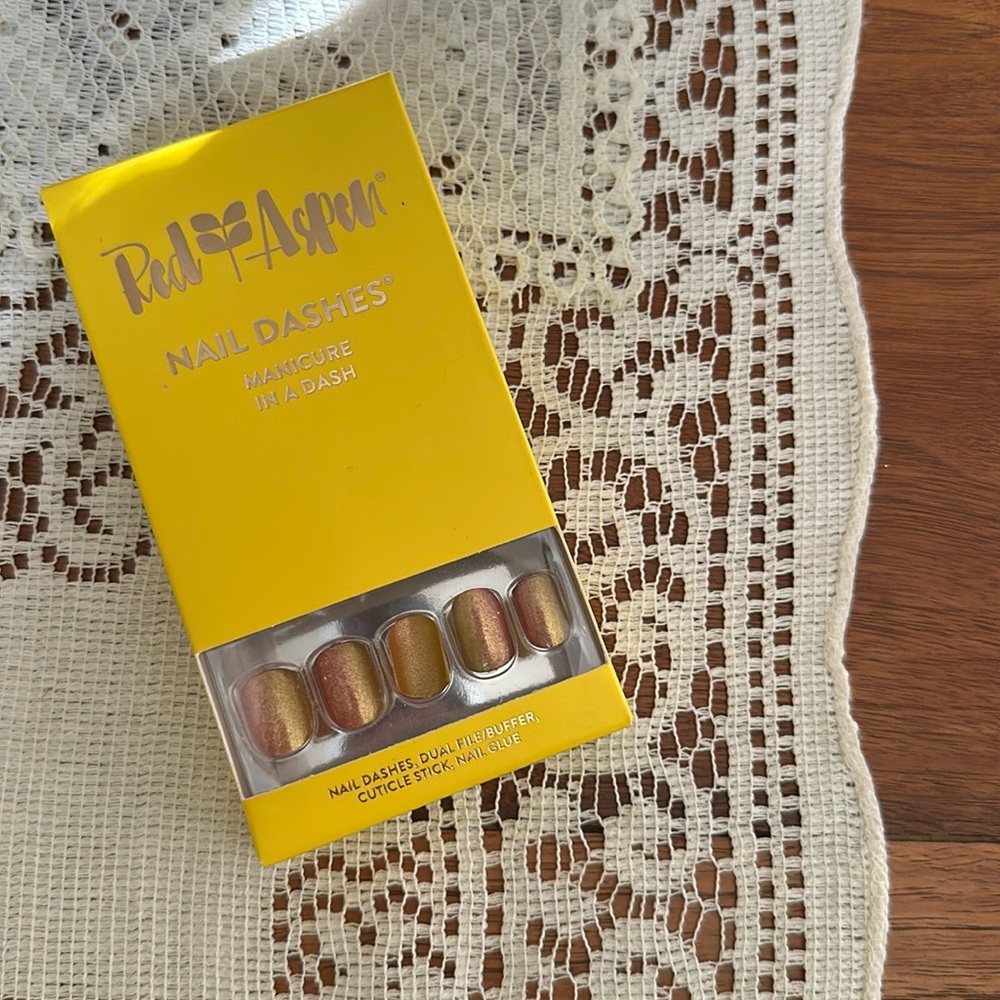 Red Aspen Nails